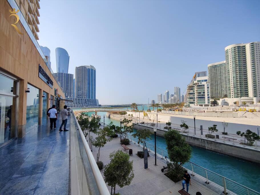 Luminous 1br Al Reem Apartment Abu Dhabi